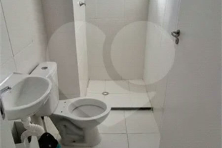 Apartamento de 42m² à venda na Vila Nova Bonsucesso, em Guarulhos, com 2 dormitórios e 1 vaga de garagem.