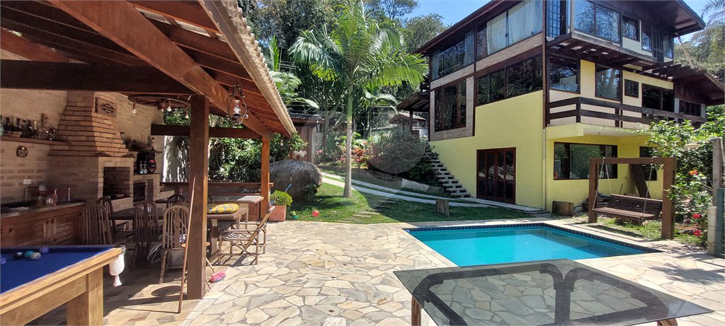Condomínio à venda com 4 quartos, sendo 2 suítes,  em Caraguatá, Mairiporã, SP