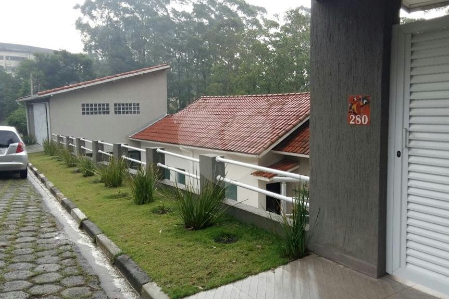 Casa à venda com 5 suítes no condomínio Parque Imperial da Cantareira, Mairiporã - SP