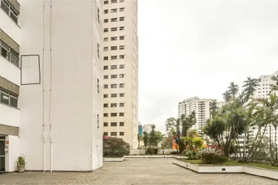Apartamento à venda com 3 quartos, sendo 1 suíte, em Vila Andrade, São Paulo, SP