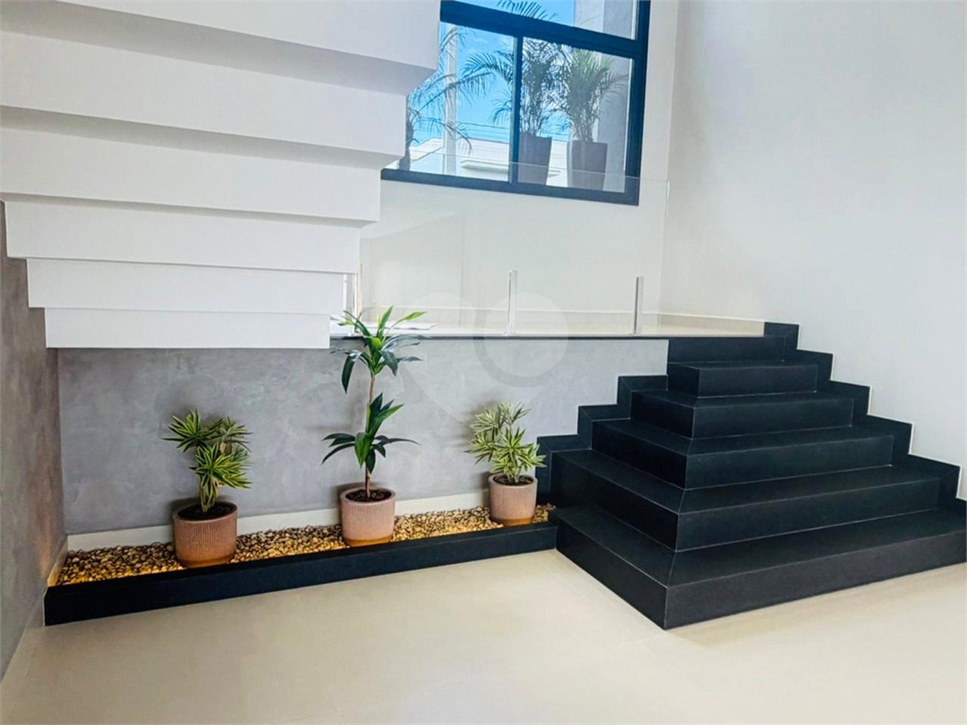 Casa à venda com 3 suítes no condomínio Villa do Sol, Valinhos - SP