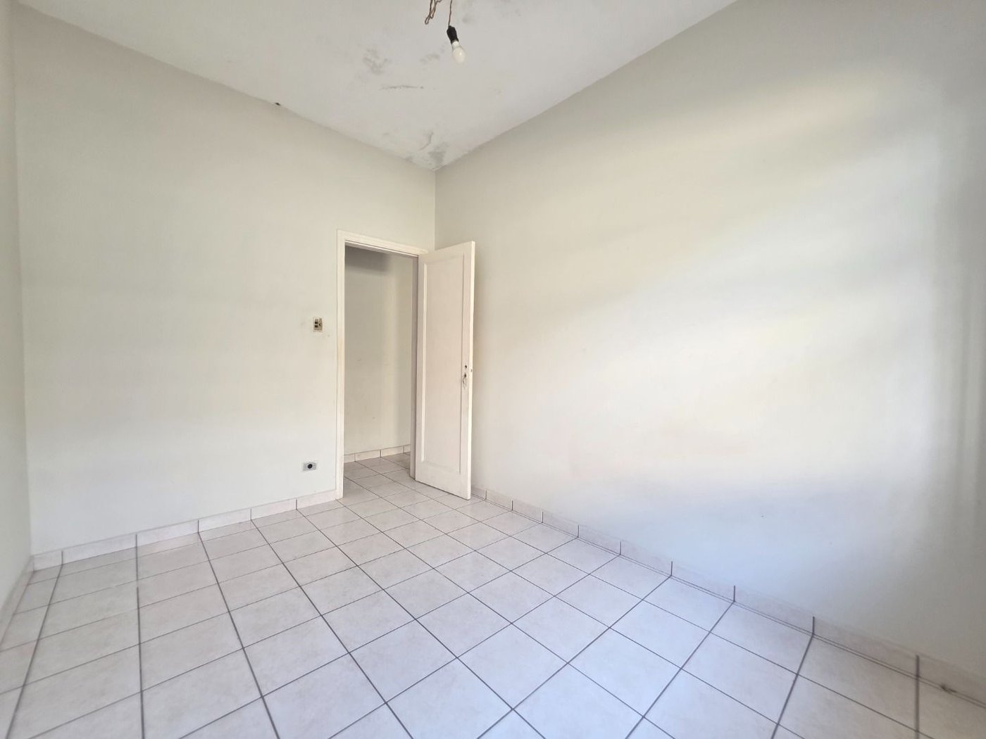 Sobrado com 3 dormitórios à venda, 129 m² por R$ 638.000,00 - Encruzilhada - Santos/SP