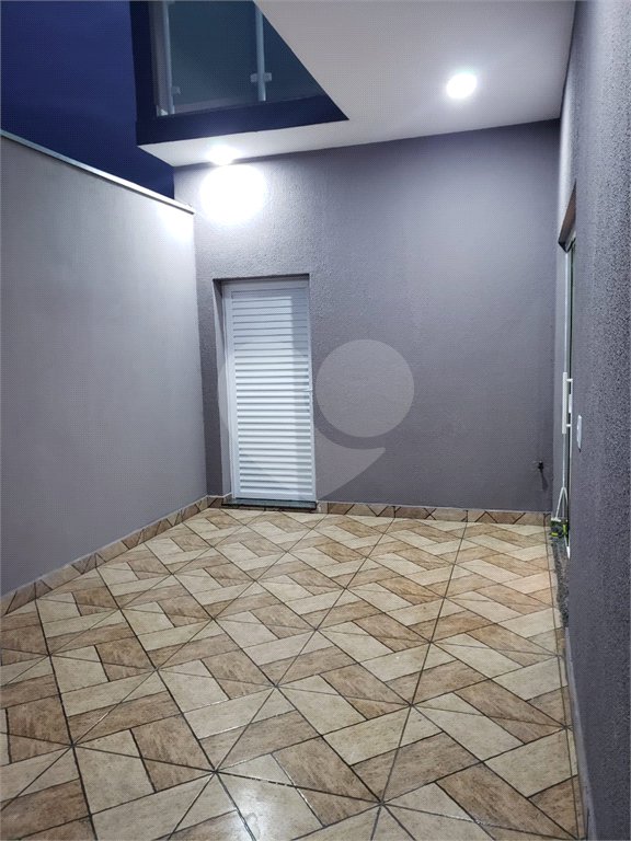 Sobrado à venda com 3 quartos, sendo 1 suíte,  em Residencial Jardim Nathália, Sorocaba, SP