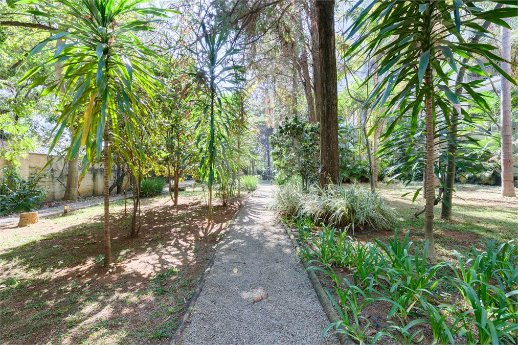 Apartamento para alugar com 3 quartos, sendo 1 suíte, em Alto da Boa Vista, São Paulo, SP