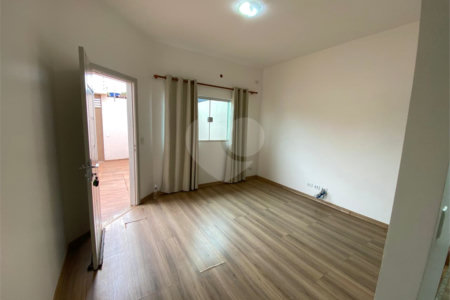 Casa à venda com 3 quartos, sendo 1 suíte,  em Jardim Jamaica, Ponta Porã, MS
