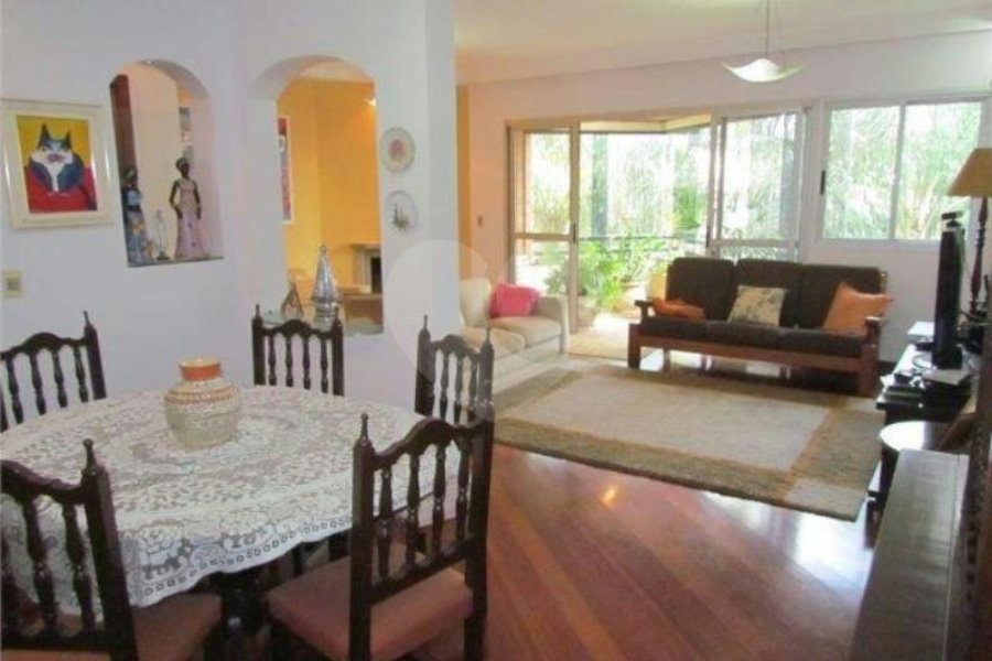 Apartamento à venda com 4 quartos, sendo 2 suítes, em Morumbi, São Paulo, SP
