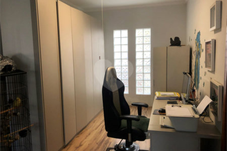 Casa à venda com 3 quartos, sendo 2 suítes,  no condomínio Aruã, Mogi das Cruzes - SP