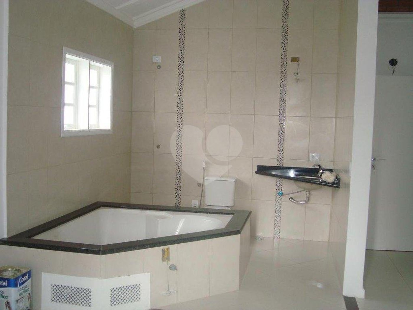Casa à venda com 4 quartos, sendo 3 suítes, em Recreio Campo Verde, Ibiúna, SP