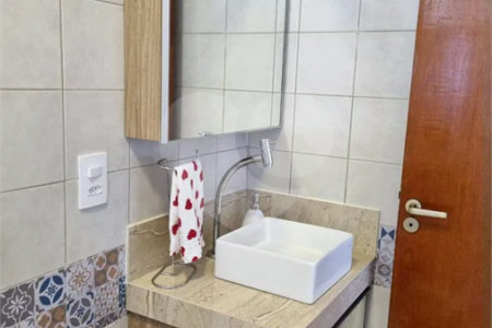 Apartamento tipo kit net á venda centro de Indaiatuba, sem vaga de garagem.