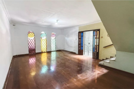 Sobrado à venda com 3 quartos, sendo 1 suíte,  em Vila Dom Pedro II, São Paulo, SP