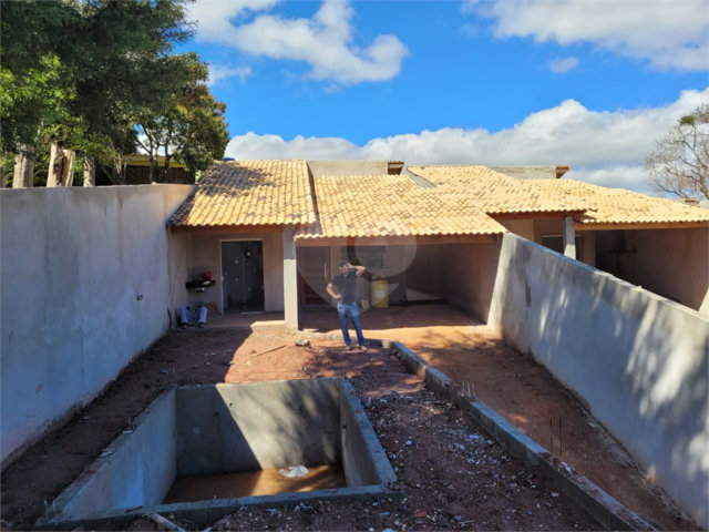 Casa à venda com 3 quartos, sendo 1 suíte,  no condomínio Vale dos Gansos, Mairiporã - SP