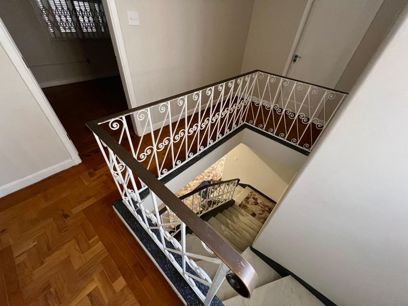 Casa com 4 dormitórios para alugar, 335 m² por R$ 21.181,12 - Gonzaga - Santos/SP