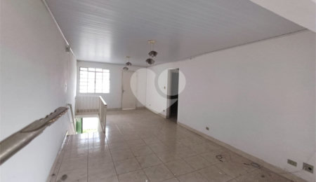 Sobrado à venda ou para alugar com 3 quartos, sendo 1 suíte,  em Tremembé, São Paulo, SP