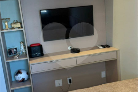 Apartamento à venda com 3 quartos, sendo 1 suíte, em Tatuapé, São Paulo, SP