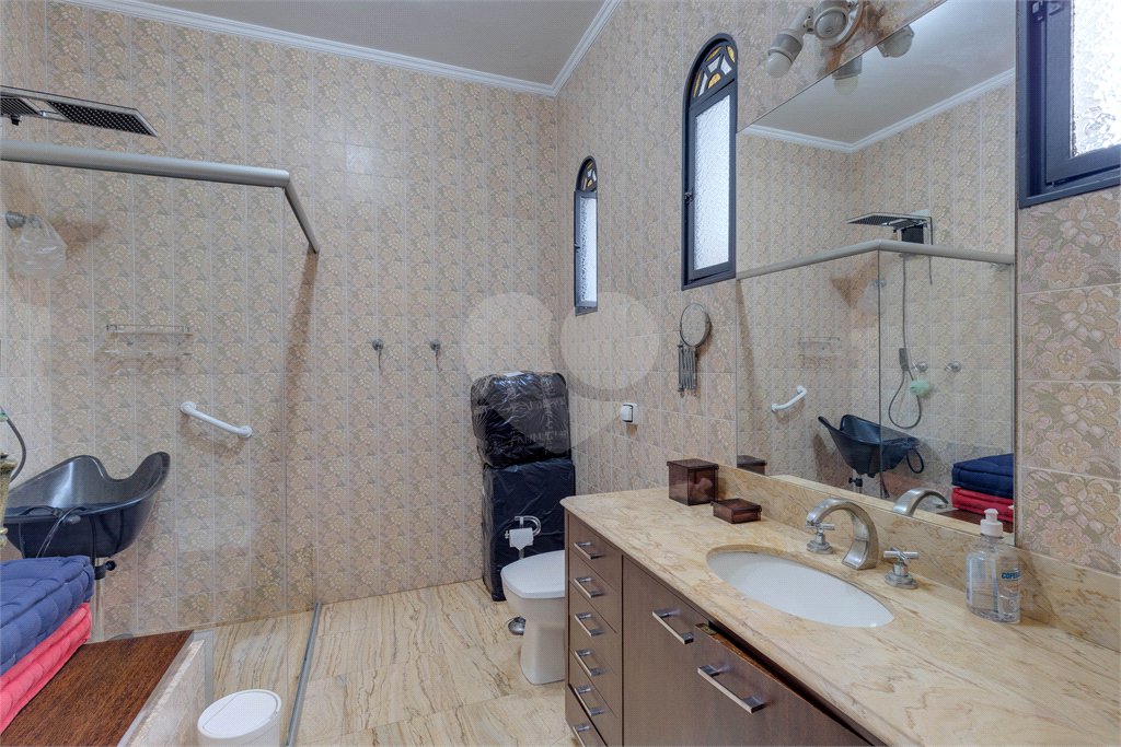 Casa Térrea à venda com 3 suítes em Granja Julieta, São Paulo, SP