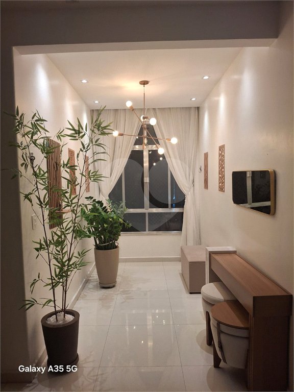 Apartamento à venda com 3 quartos, sendo 1 suíte,  em Copacabana, Rio de Janeiro, RJ