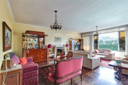 Casa de Vila à venda com 4 quartos, sendo 3 suítes,  em Alto da Boa Vista, São Paulo, SP