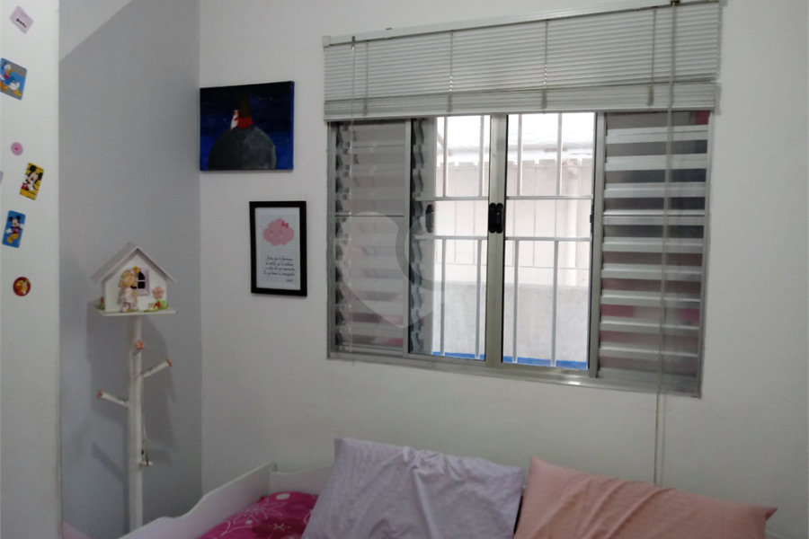 Sobrado à venda com 3 quartos no Brasilândia, São Paulo, SP