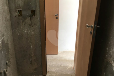 Casa à venda com 4 quartos, sendo 3 suítes,  em Vila Monumento, São Paulo, SP