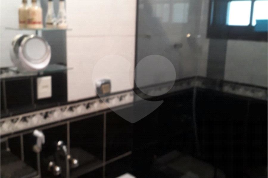 Sobrado à venda com 6 quartos, sendo 5 suítes, em Tremembé, São Paulo, SP