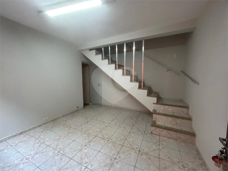 Sobrado para alugar com 2 quartos em Vila Anastácio, São Paulo, SP