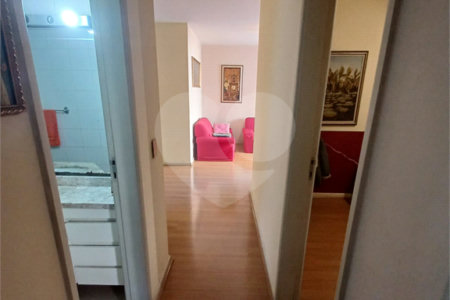 Apartamento à venda com 3 quartos, sendo 1 suíte, em Jardim das Acácias, São Paulo, SP