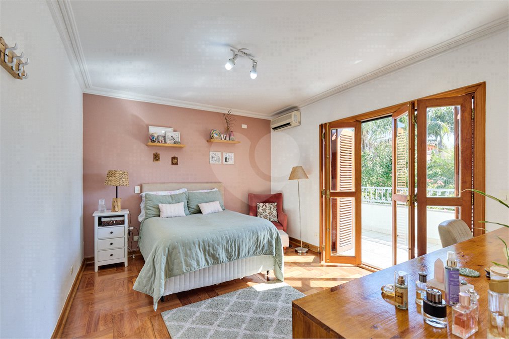 Casa à venda com 4 suítes no condomínio Fontana Verde, São Paulo - SP
