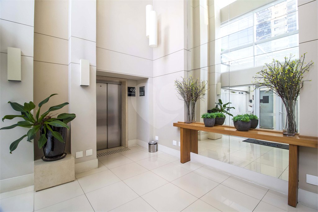 Apartamento à venda com 3 suítes em Brooklin, São Paulo, SP