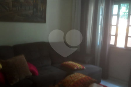 Casa à venda com 3 quartos, sendo 1 suíte,  em Vila Augusta, Guarulhos, SP