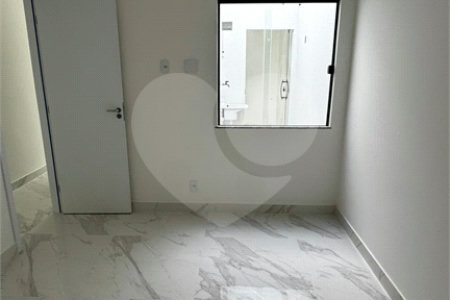 Casa à venda com 2 quartos, sendo 1 suíte, no condomínio Parque Guará, Rio de Janeiro - RJ