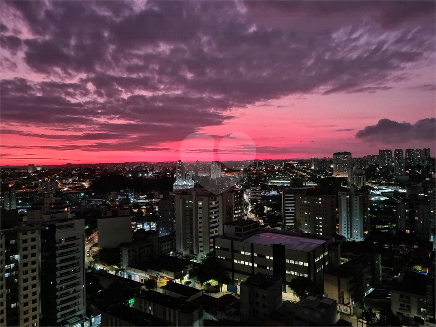 Apartamento à venda com 3 quartos, sendo 2 suítes, no Centro, São Bernardo do Campo, SP