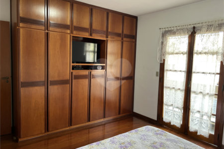 Sobrado à venda com 3 quartos, sendo 1 suíte,  em Jardim das Vertentes, São Paulo, SP