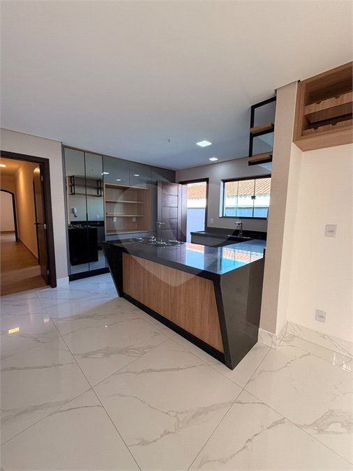 Casa à venda com 5 quartos, sendo 4 suítes, em Vila Rosália, Guarulhos, SP