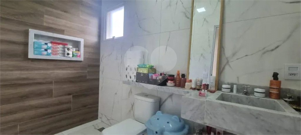 Casa à venda com 3 suítes no condomínio Villa D' Oro, Vinhedo - SP