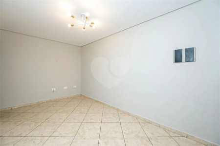 Casa à venda com 2 quartos em Conjunto Residencial Jardim Canaã, São Paulo, SP