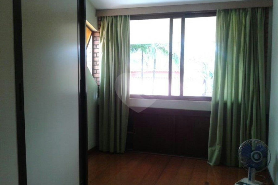 Sobrado à venda com 3 quartos, sendo 1 suíte, em Palmas do Tremembé, São Paulo, SP