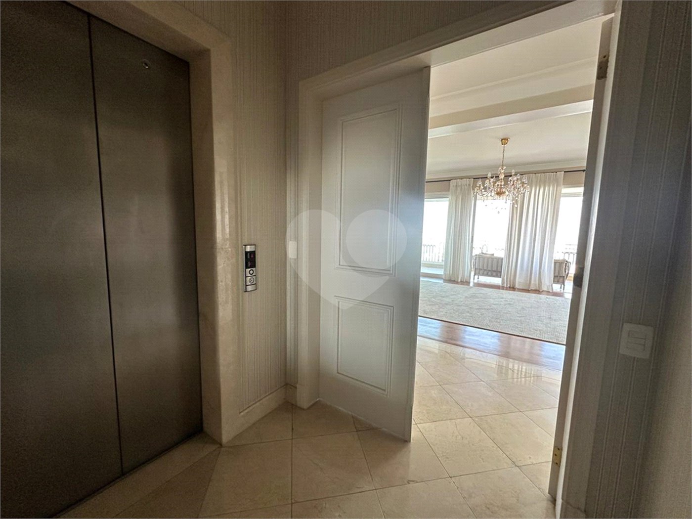 Apartamento para alugar com 4 suítes em Jardim Fonte do Morumbi, São Paulo, SP