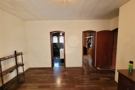 Casa à venda com 3 quartos, sendo 1 suíte, em Parque da Lapa, São Paulo, SP