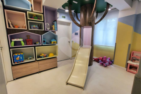 Apartamento à venda com 3 quartos, sendo 1 suíte, em Santo Amaro, São Paulo, SP
