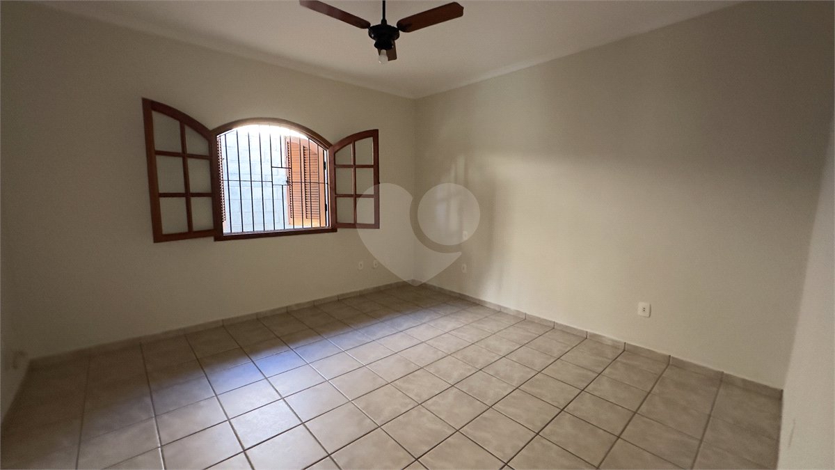 Casa à venda ou para alugar com 2 quartos, sendo 1 suíte, no condomínio Acmti - Colinas do Mosteiro, Terras de Itaici e Recanto dos Pássaros, Indaiatuba - SP