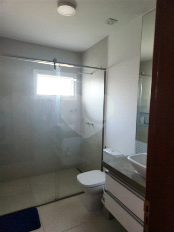 Casa à venda com 4 quartos, sendo 3 suítes, no condomínio Terras de Mont Serrat, Salto - SP