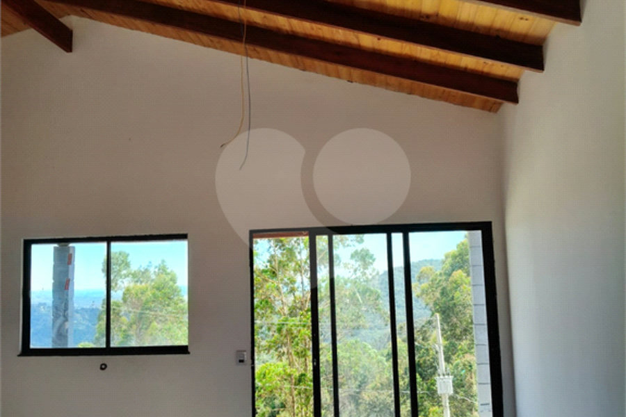 Casa à venda com 2 quartos no condomínio Águas de São Pedro, Mairiporã - SP