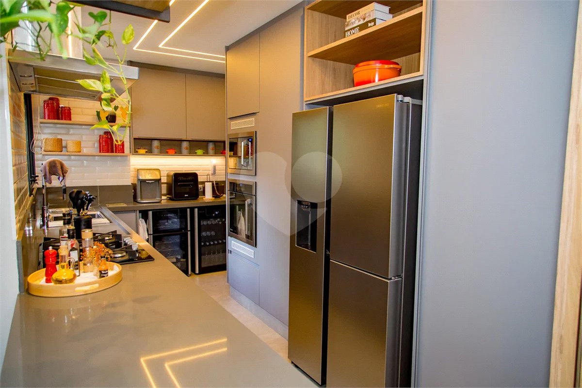Jardim Paulista, com 174m², 3 suítes e 3 vagas de garagem