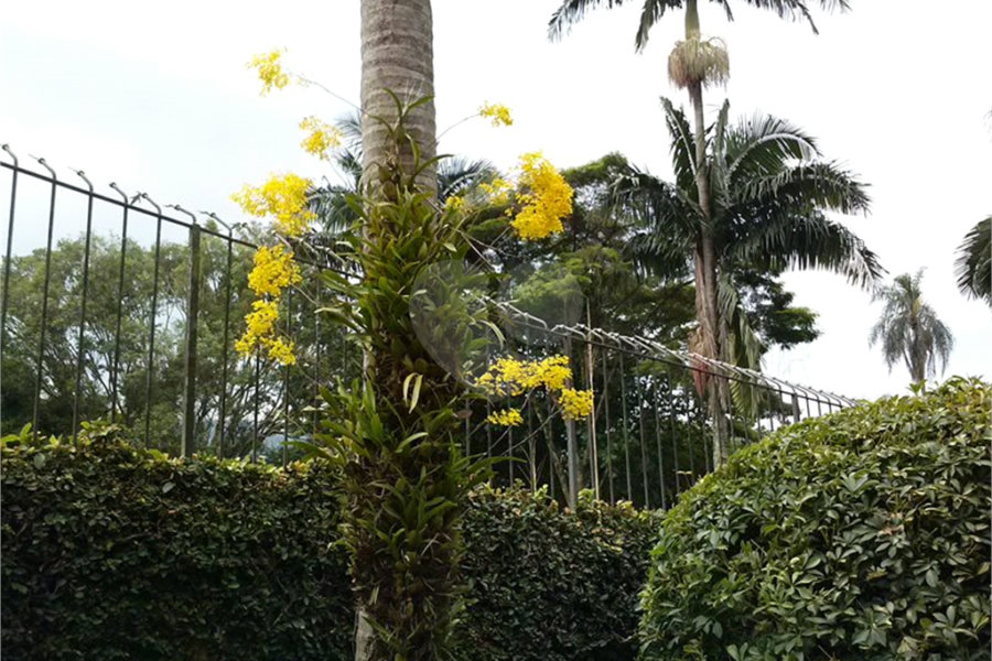 Sobrado à venda com 4 quartos, sendo 2 suítes, em Horto, São Paulo, SP