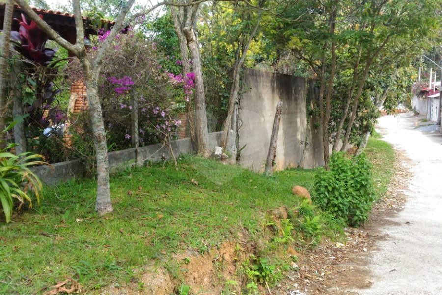 Casa à venda com 3 quartos, sendo 1 suíte,  em Jundiaizinho (terra Preta), Mairiporã, SP