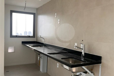 Apartamento à venda com 3 quartos, sendo 1 suíte, em Pinheiros, São Paulo, SP
