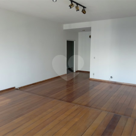 Apartamento à venda com 3 quartos, sendo 1 suíte,  em Tijuca, Rio de Janeiro, RJ