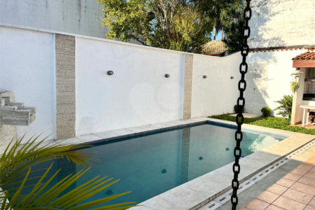Casa à venda com 4 quartos, sendo 3 suítes, em Chácara Monte Alegre, São Paulo, SP