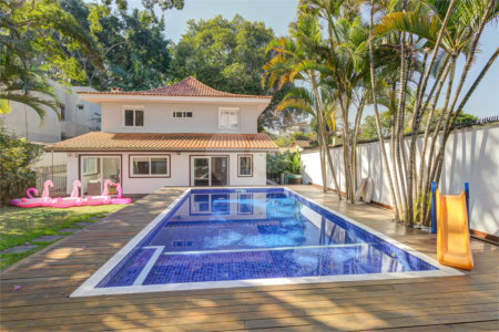 Casa de Vila à venda com 4 quartos, sendo 2 suítes,  em Jardim Marajoara, São Paulo, SP