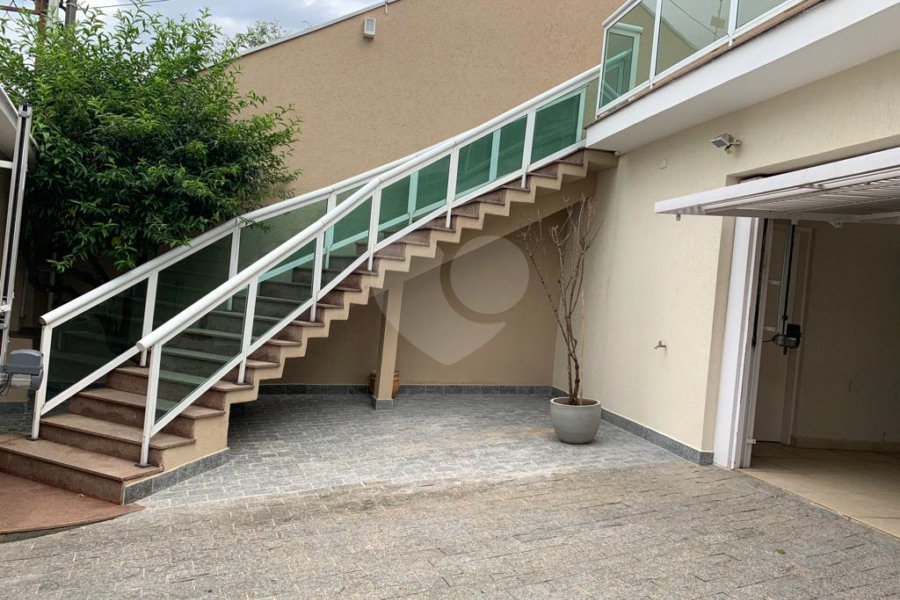 Sobrado à venda com 3 quartos, sendo 2 suítes,  em Tremembé, São Paulo, SP